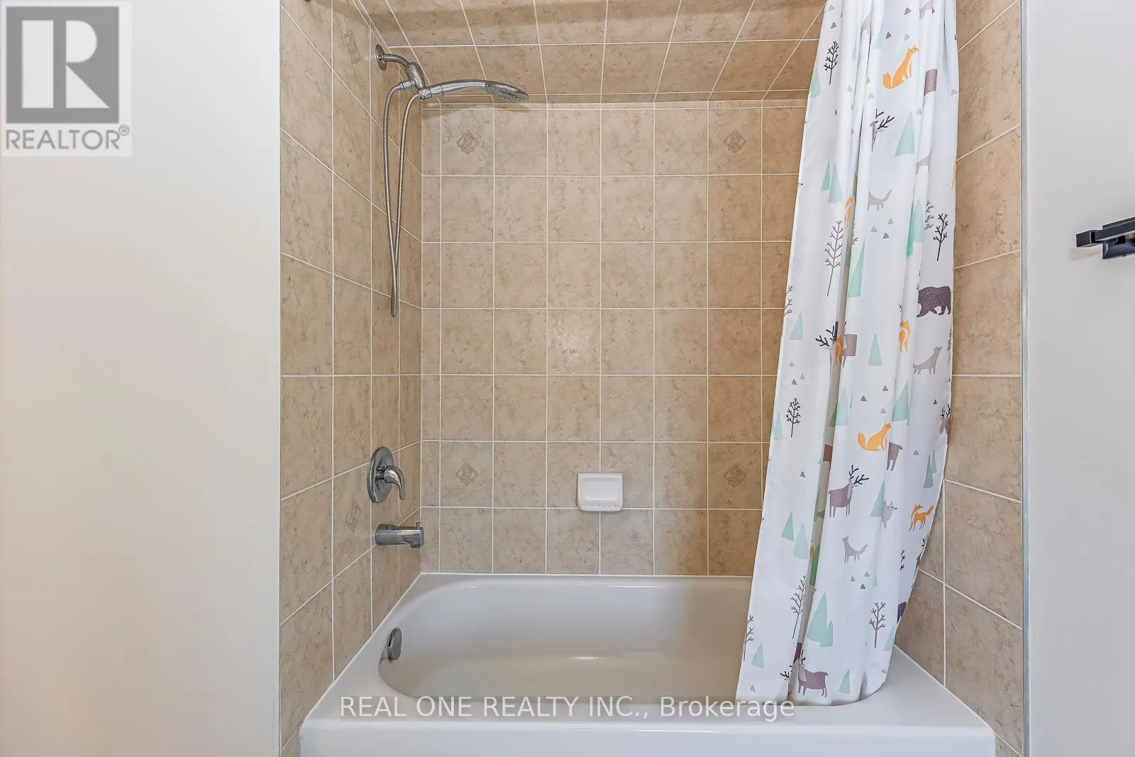 75 - 2435 GREENWICH DRIVE