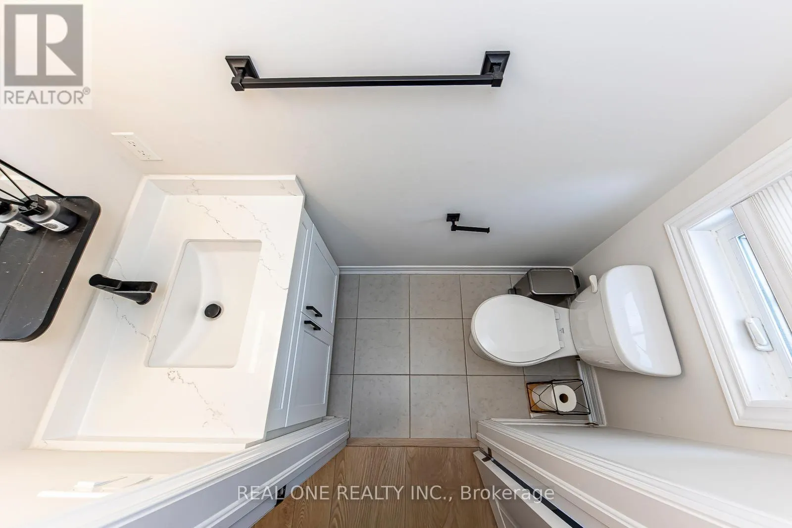 75 - 2435 GREENWICH DRIVE