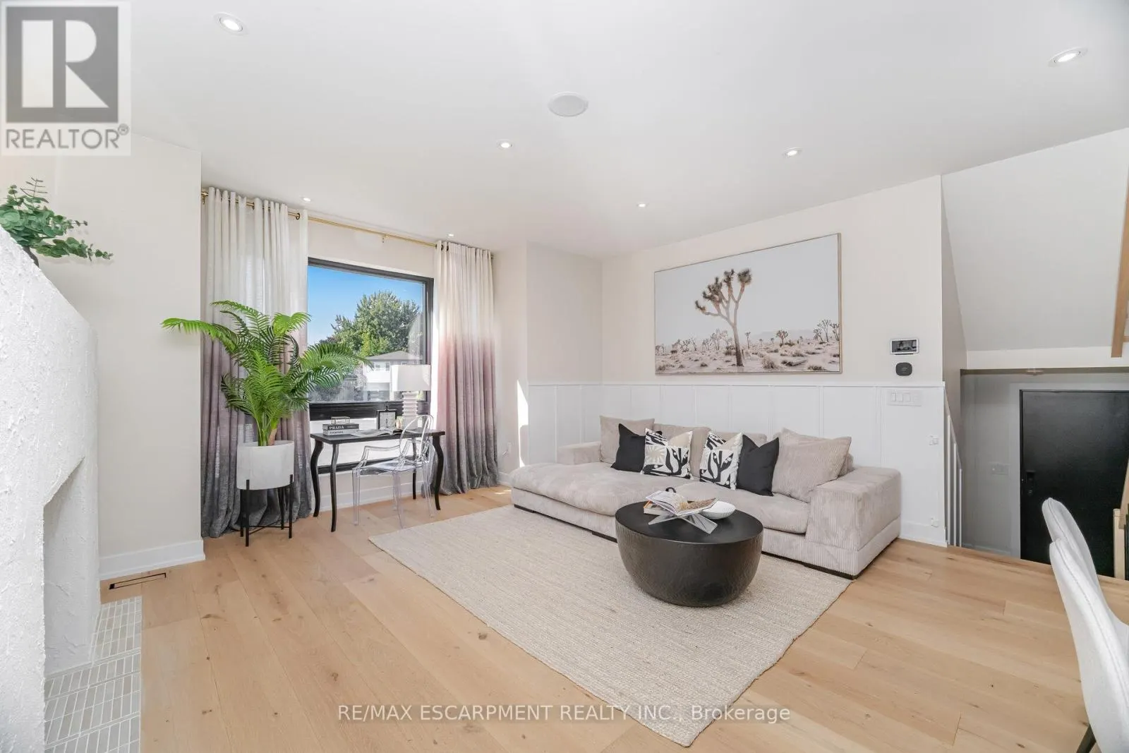 772 BANTING COURT