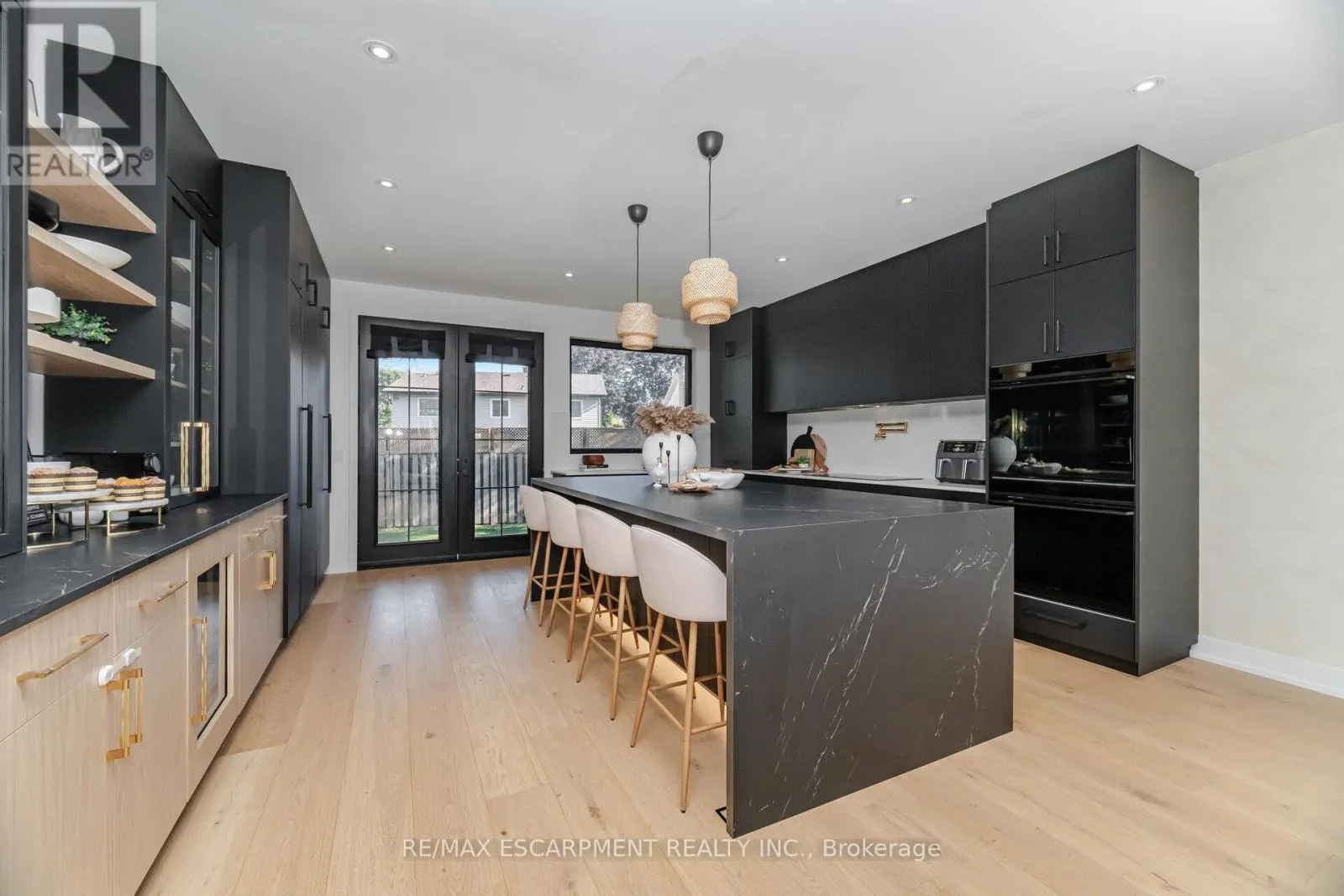 772 BANTING COURT