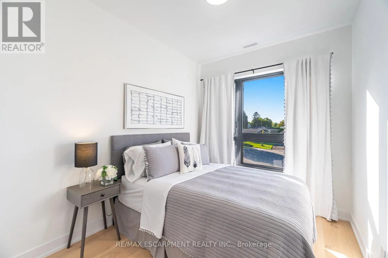 772 BANTING COURT