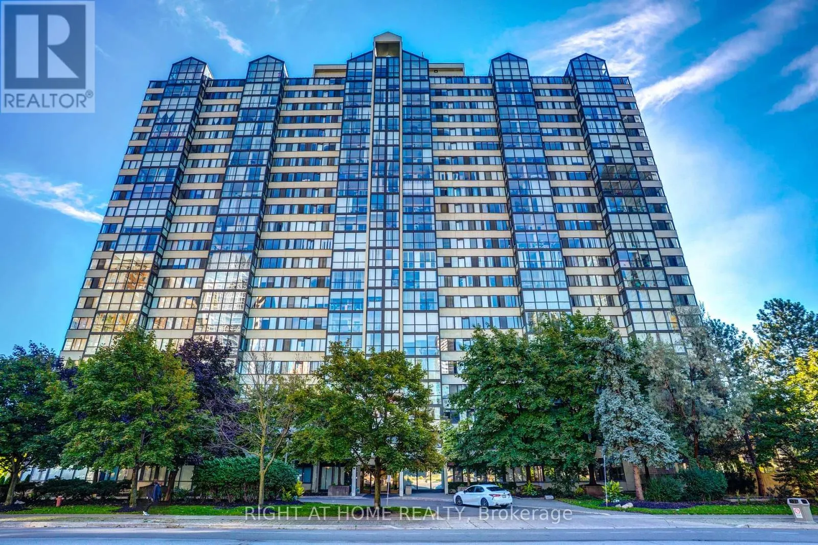 201 - 350 WEBB DRIVE