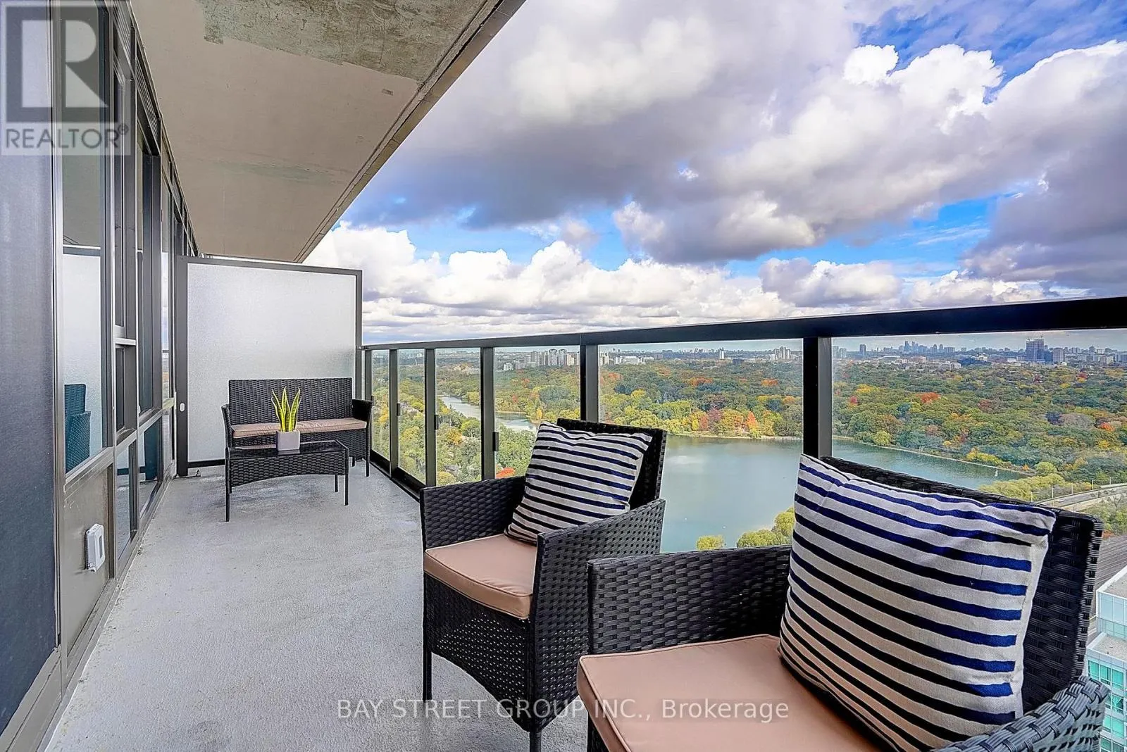 3805 - 1926 LAKE SHORE BOULEVARD W