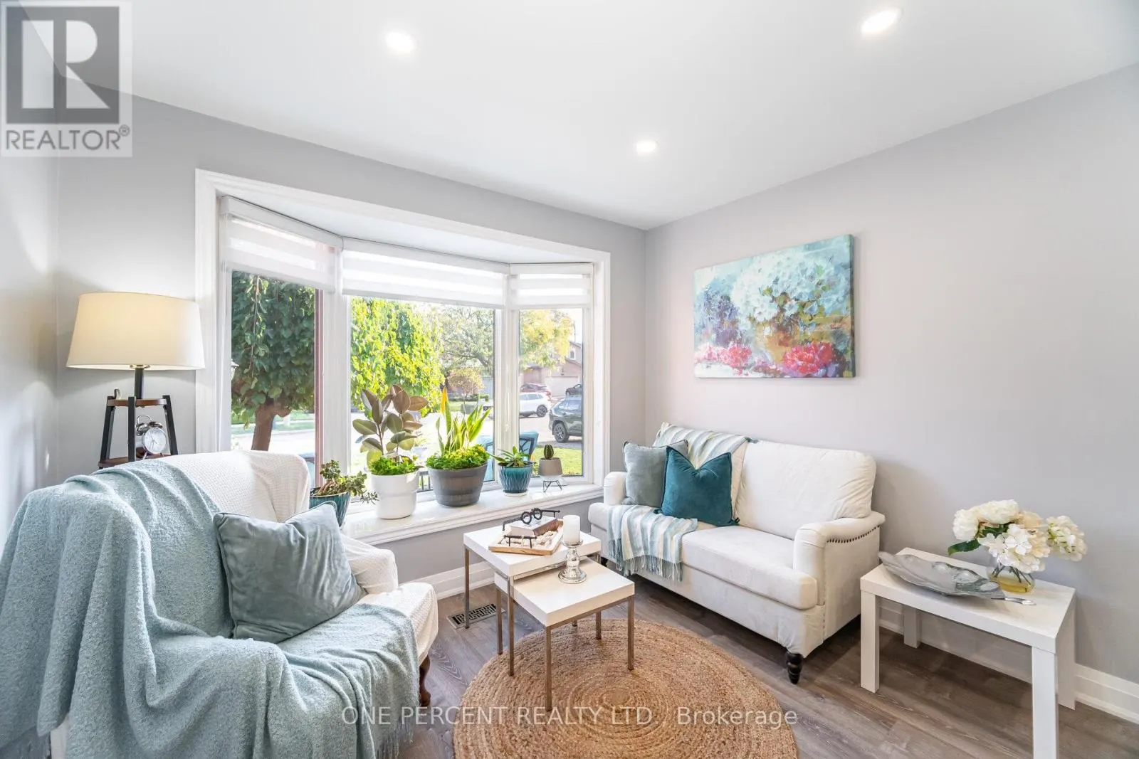 704 BOOKHAM CRESCENT