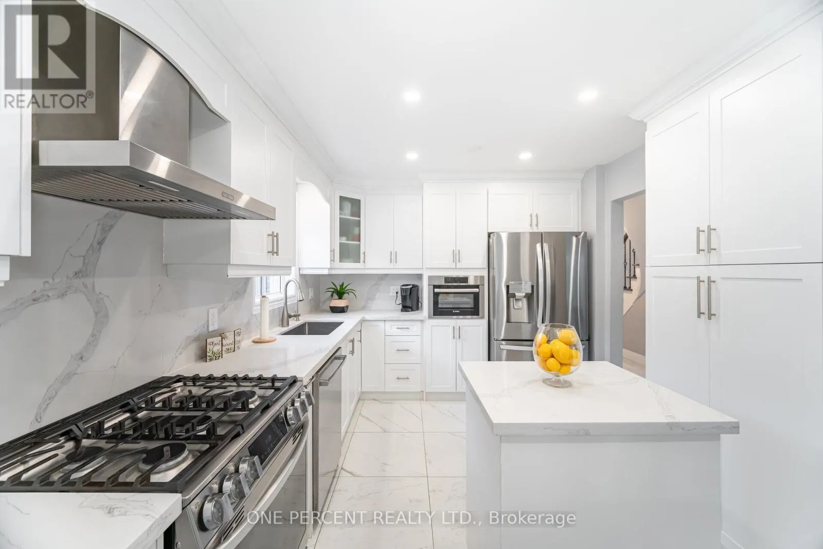 704 BOOKHAM CRESCENT
