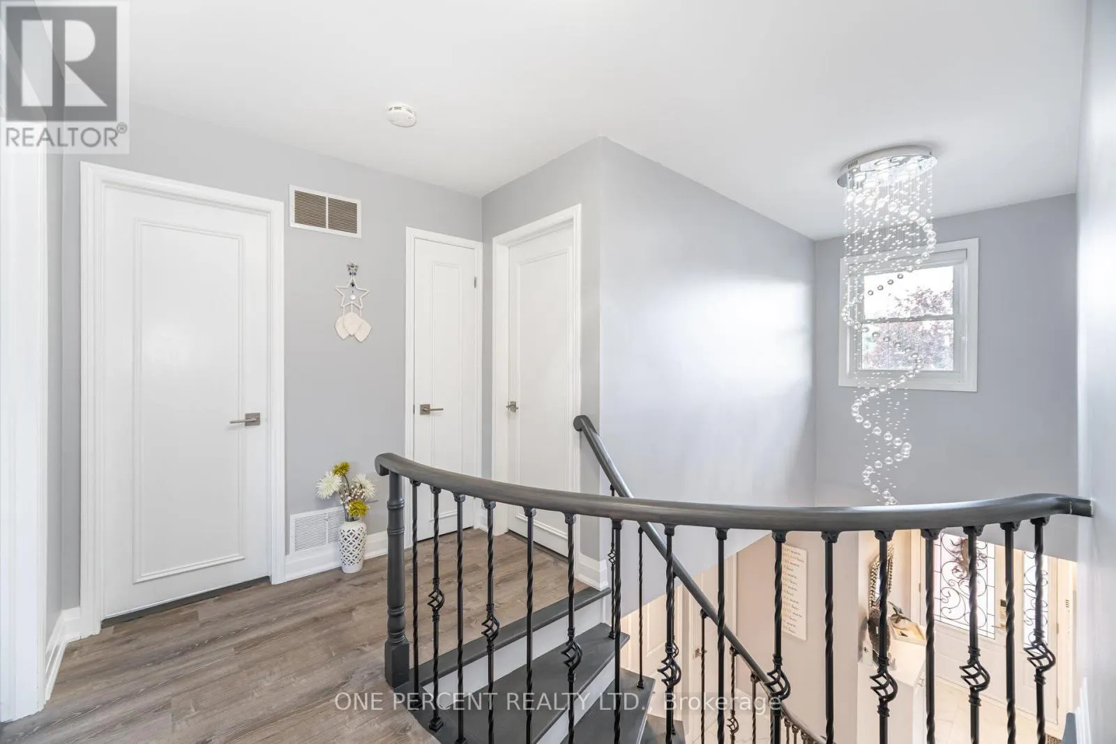 704 BOOKHAM CRESCENT