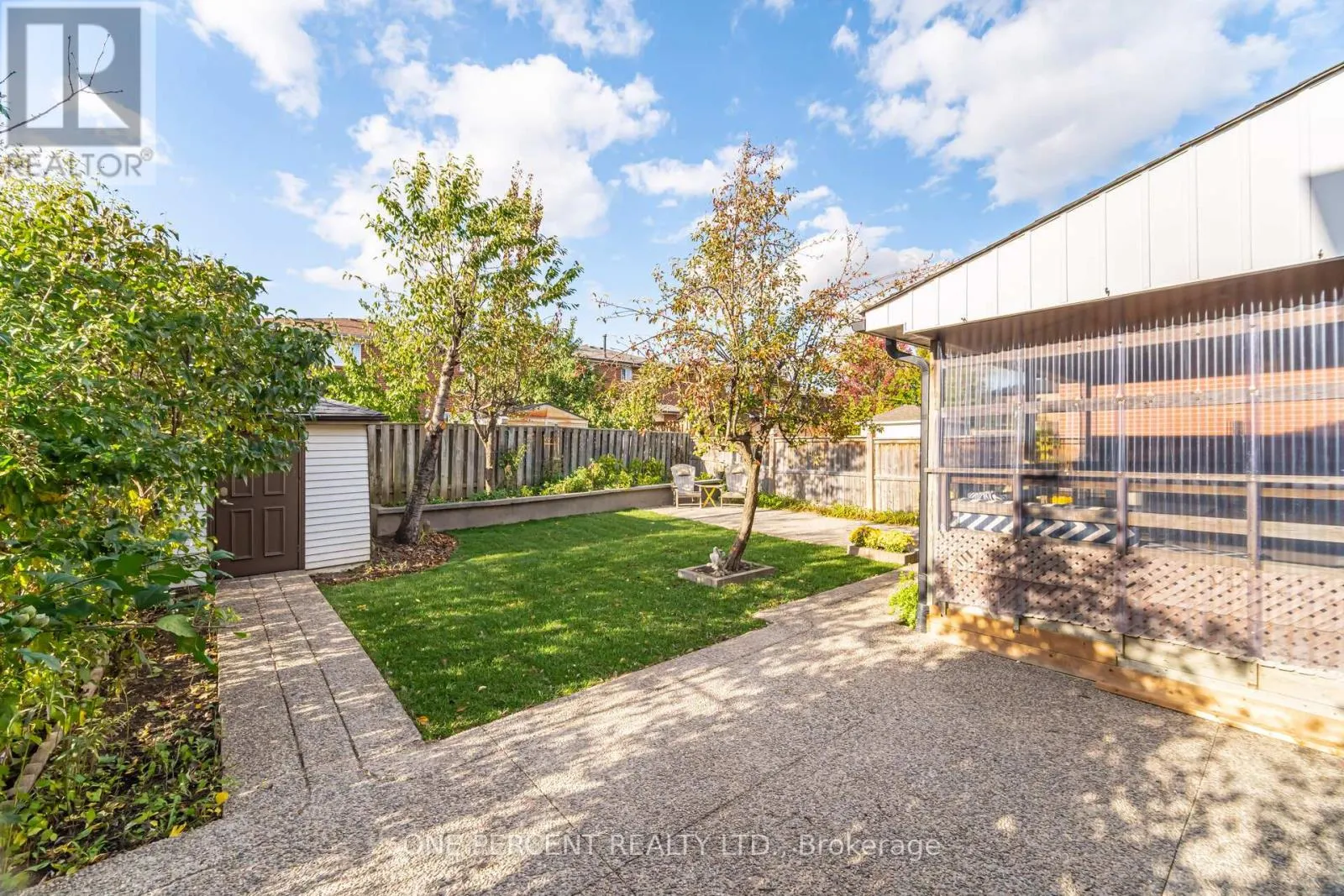 704 BOOKHAM CRESCENT