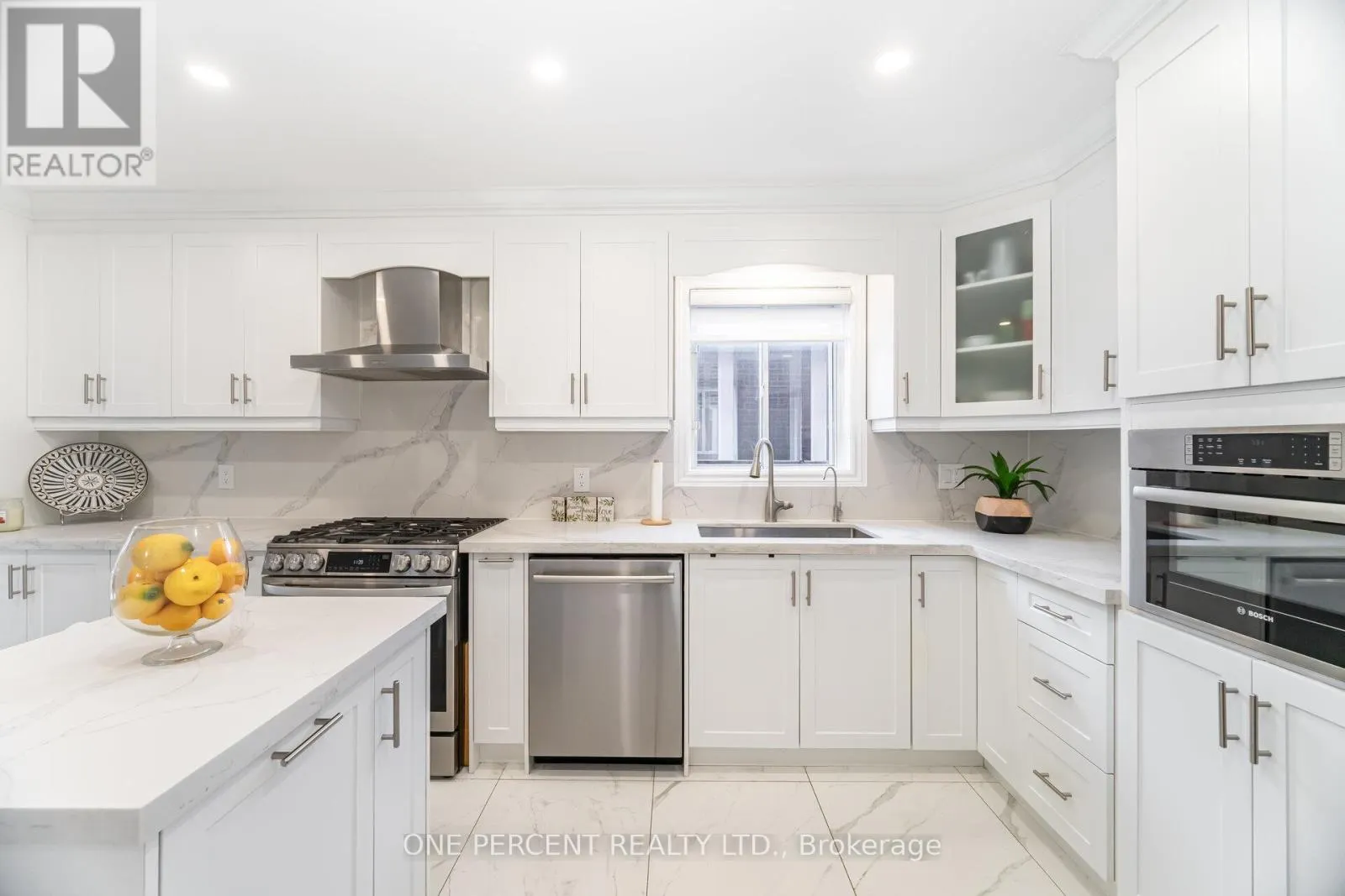 704 BOOKHAM CRESCENT