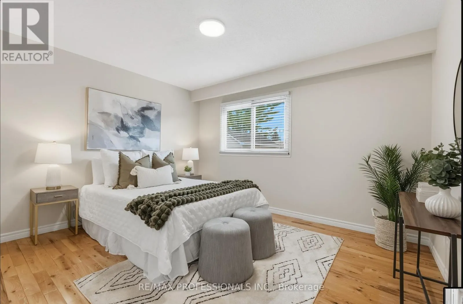 40 CLAYPINE TRAIL