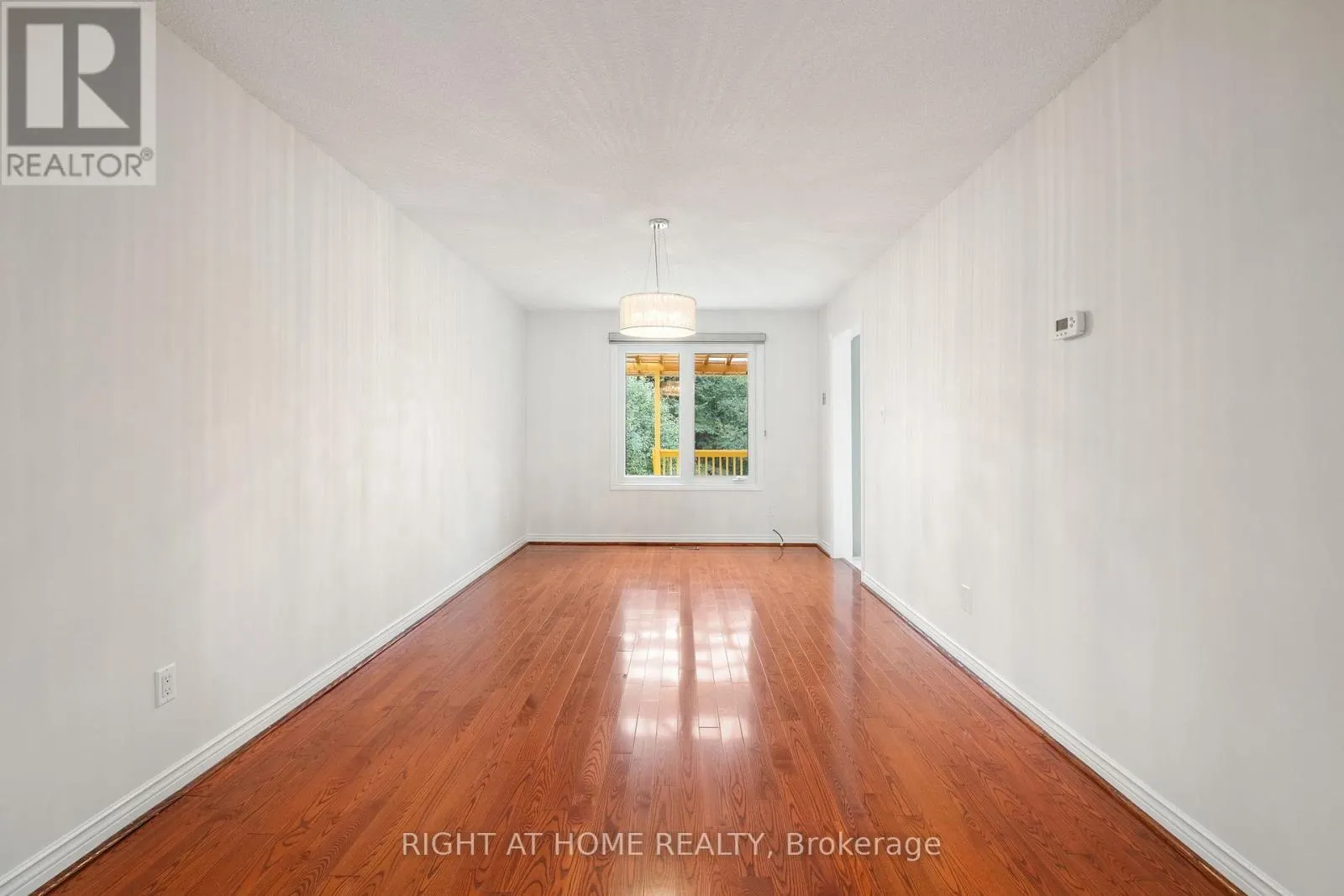 7 LORD SIMCOE DRIVE
