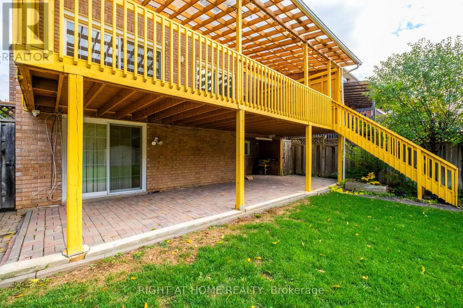 7 LORD SIMCOE DRIVE