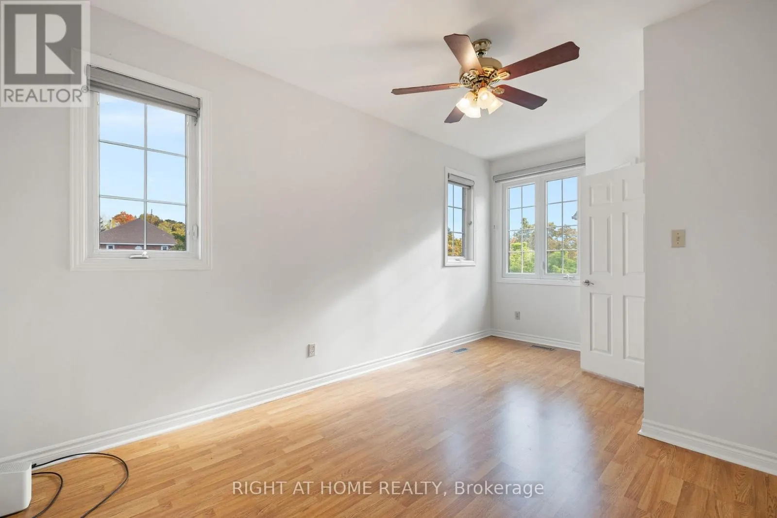 7 LORD SIMCOE DRIVE