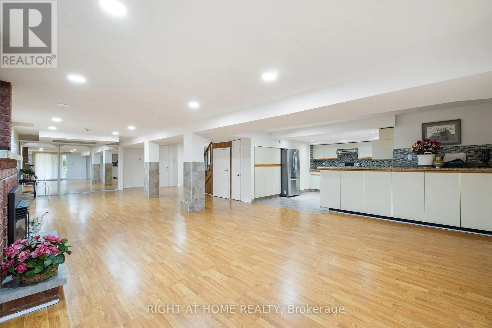 7 LORD SIMCOE DRIVE