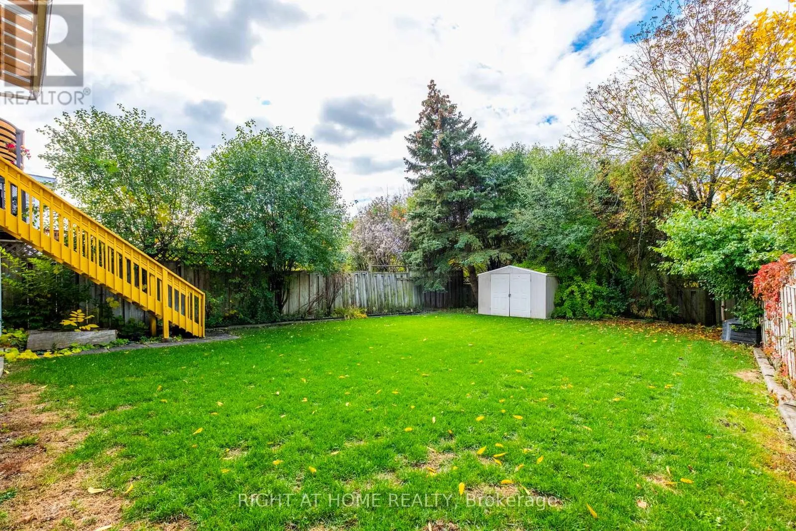 7 LORD SIMCOE DRIVE