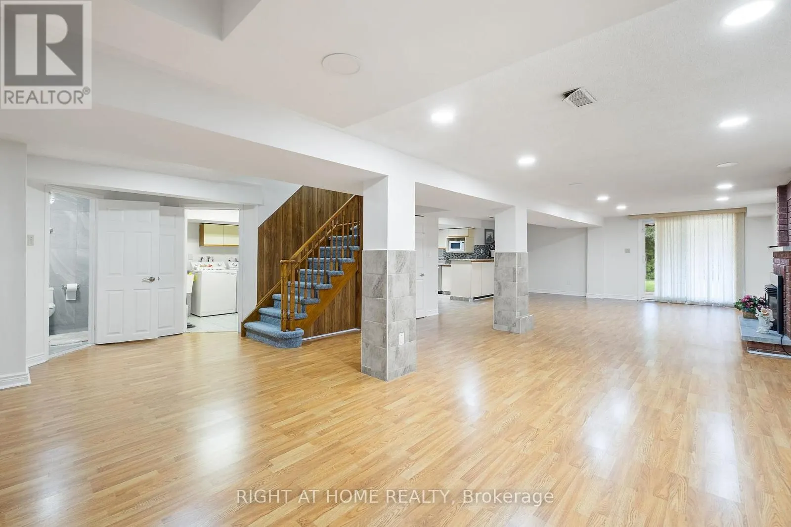 7 LORD SIMCOE DRIVE