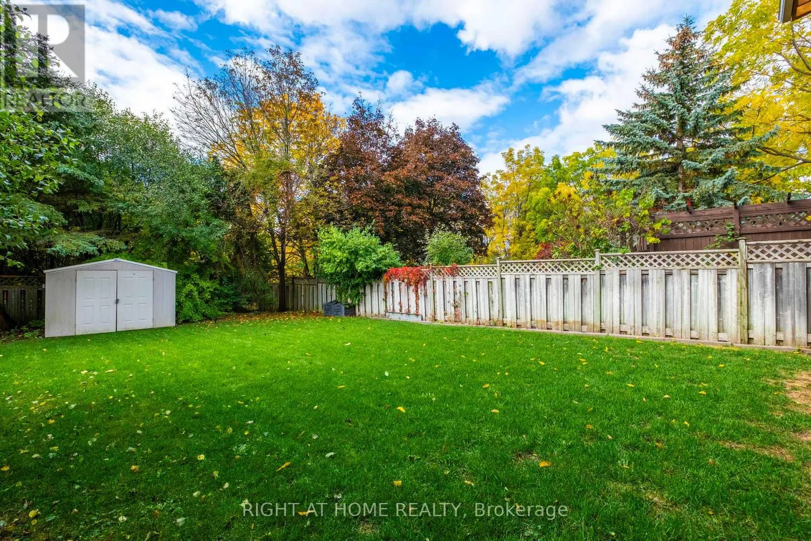 7 LORD SIMCOE DRIVE