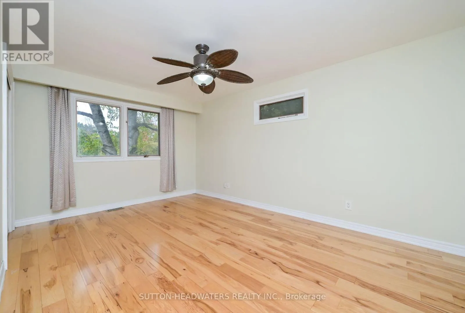 5 CEDAR DRIVE