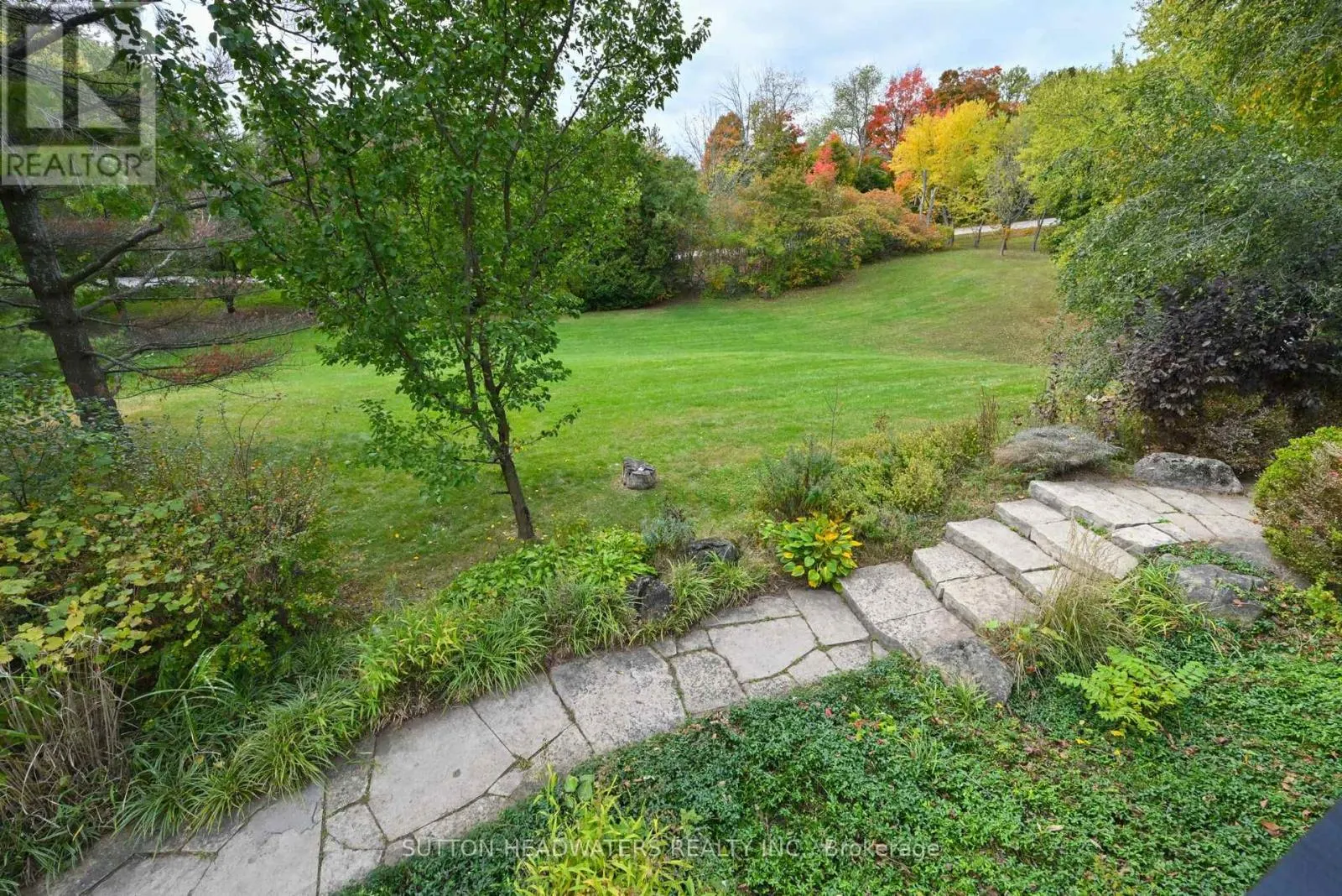 5 CEDAR DRIVE