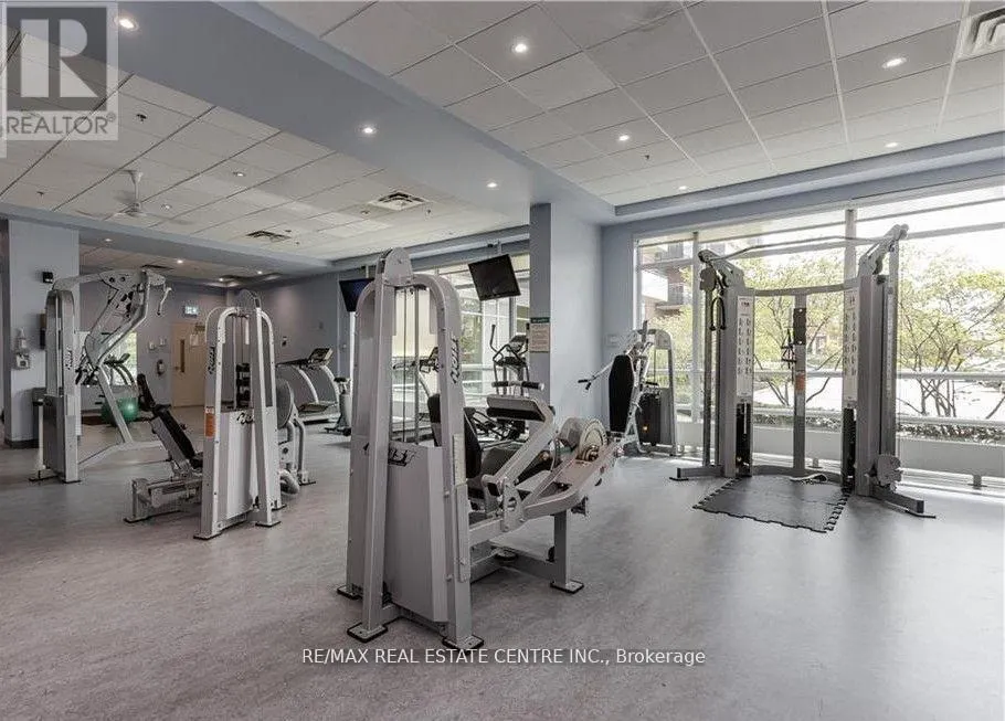 301 - 215 QUEEN STREET E