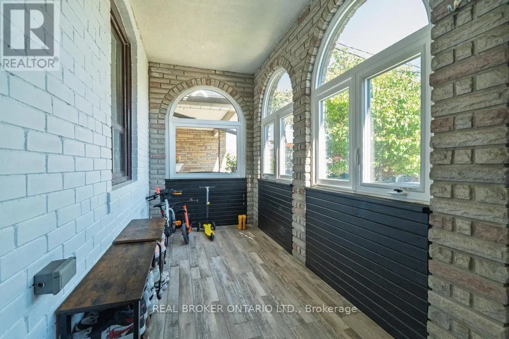 204 EARLSCOURT AVENUE W
