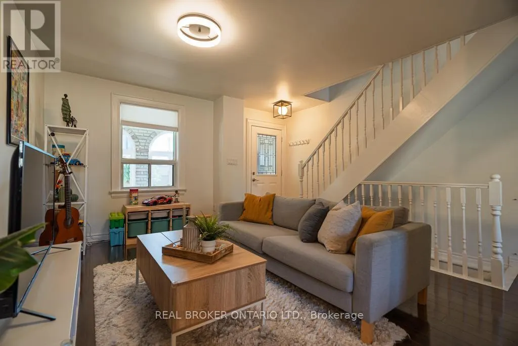 204 EARLSCOURT AVENUE W