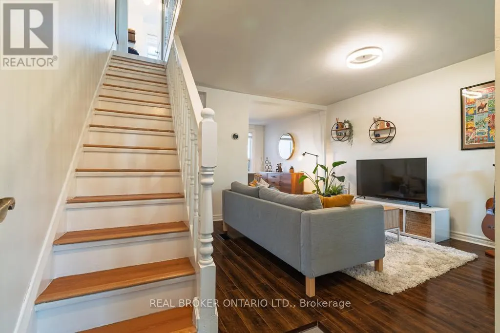 204 EARLSCOURT AVENUE W