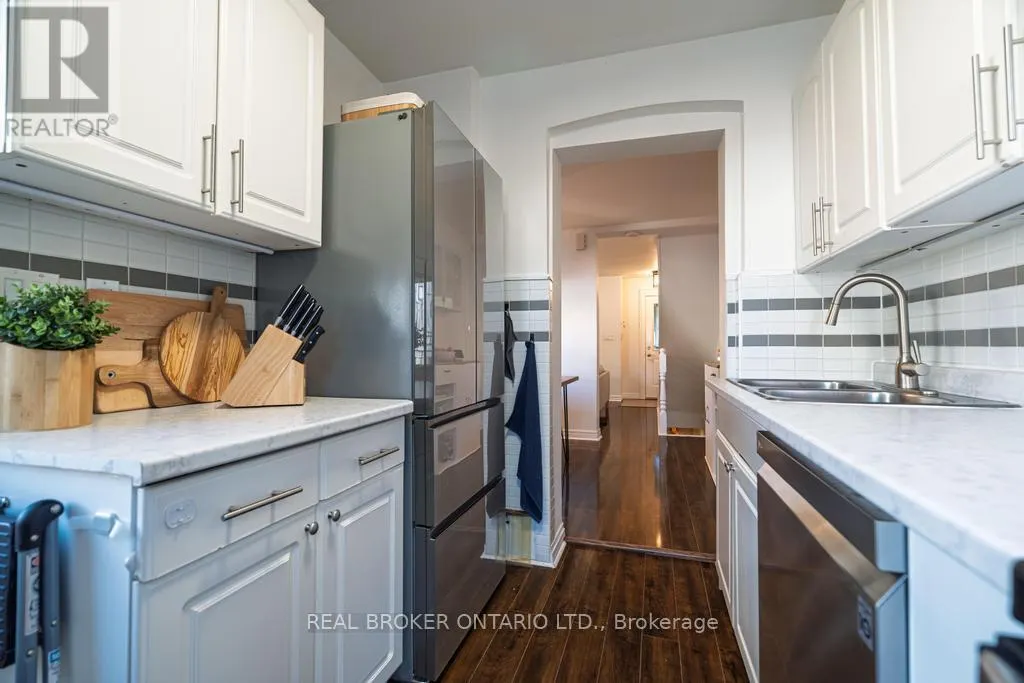 204 EARLSCOURT AVENUE W
