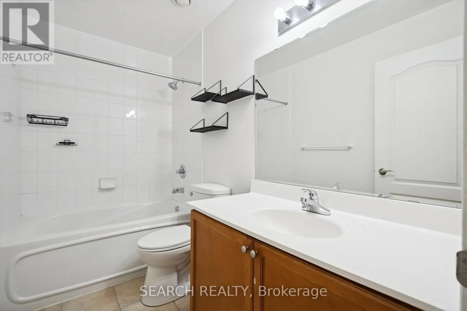 203 - 330 PRINCESS ROYAL DRIVE