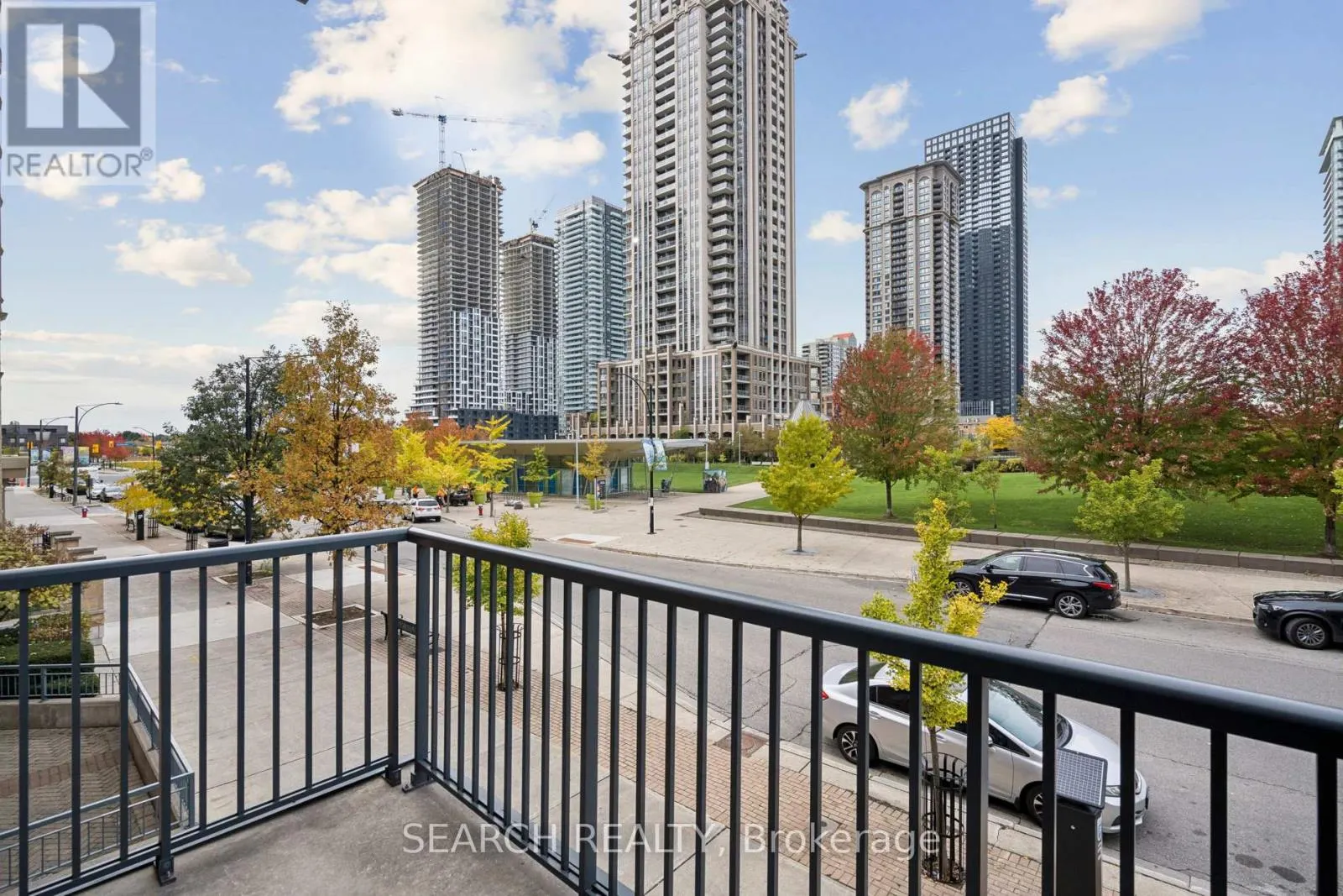 203 - 330 PRINCESS ROYAL DRIVE