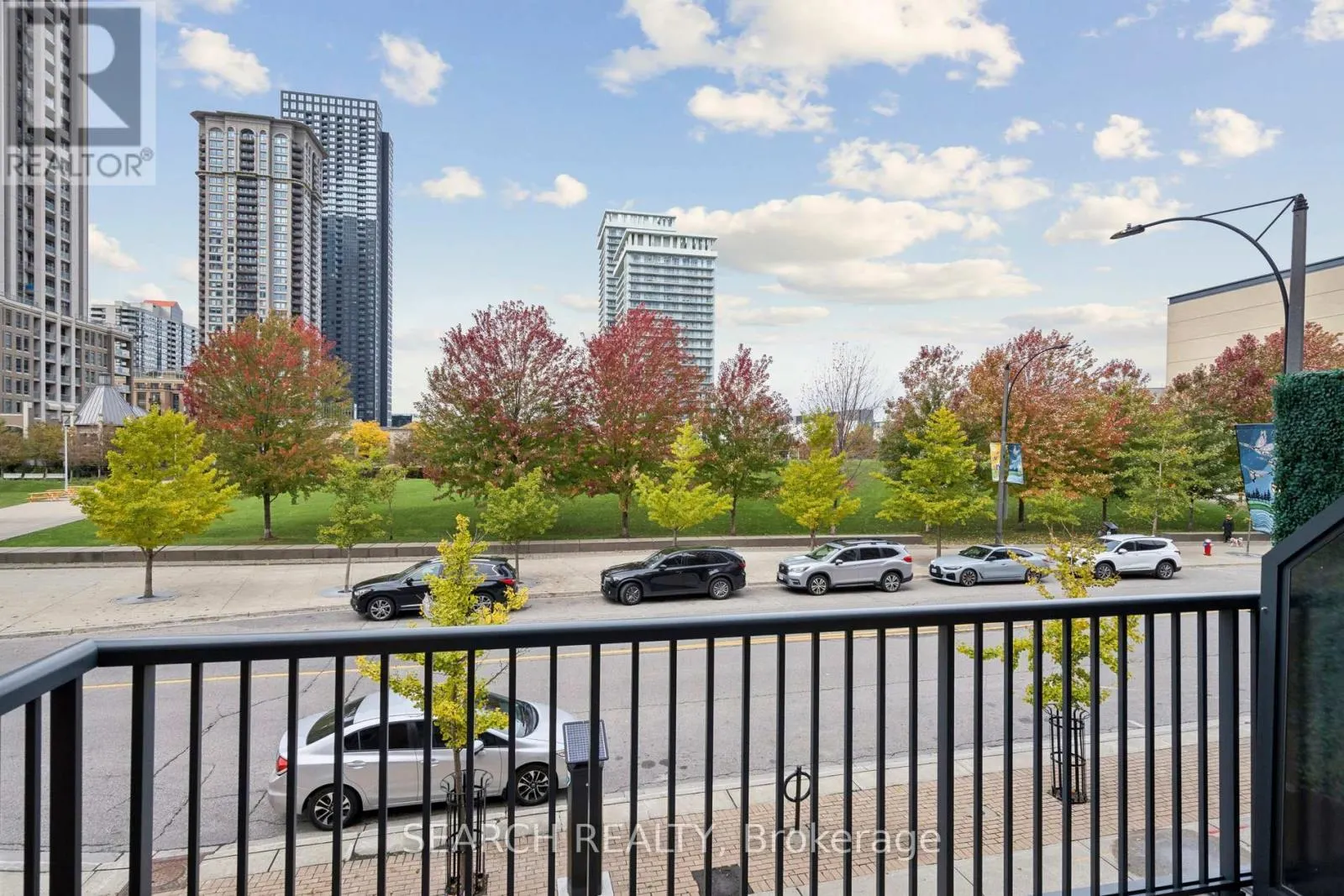 203 - 330 PRINCESS ROYAL DRIVE