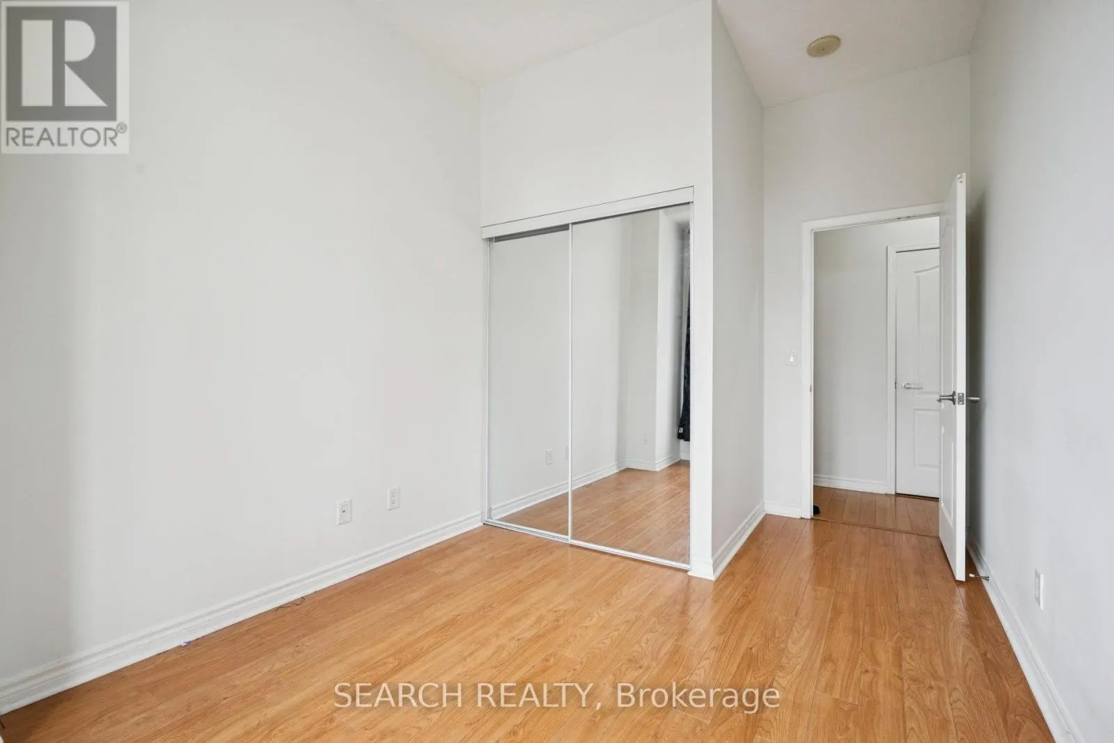 203 - 330 PRINCESS ROYAL DRIVE