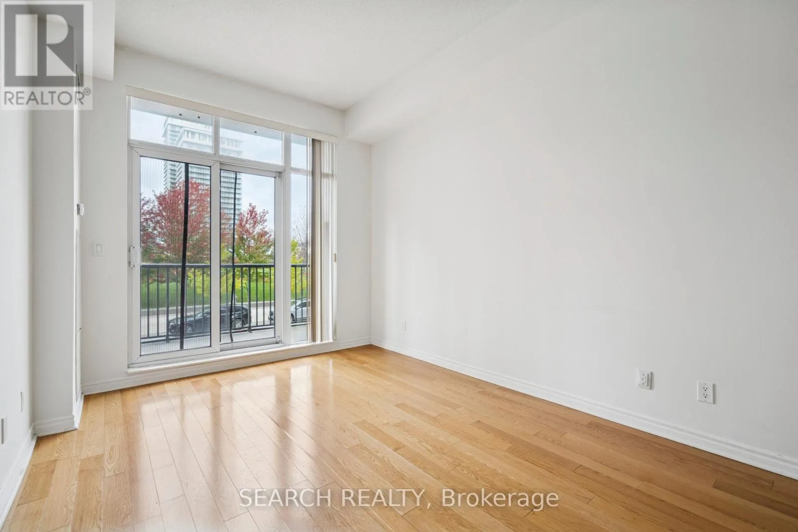 203 - 330 PRINCESS ROYAL DRIVE