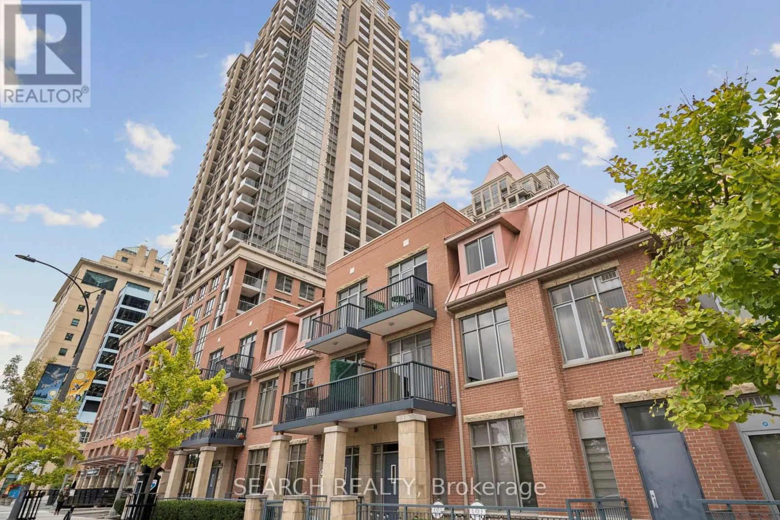 203 - 330 PRINCESS ROYAL DRIVE