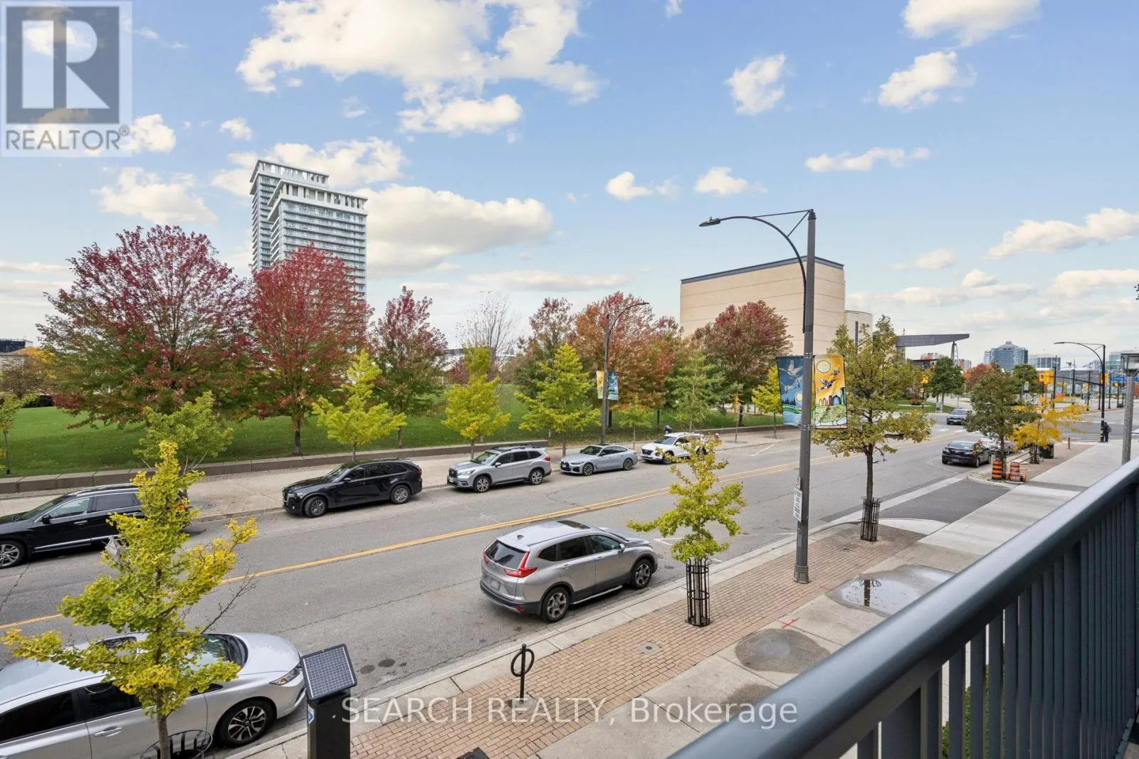 203 - 330 PRINCESS ROYAL DRIVE