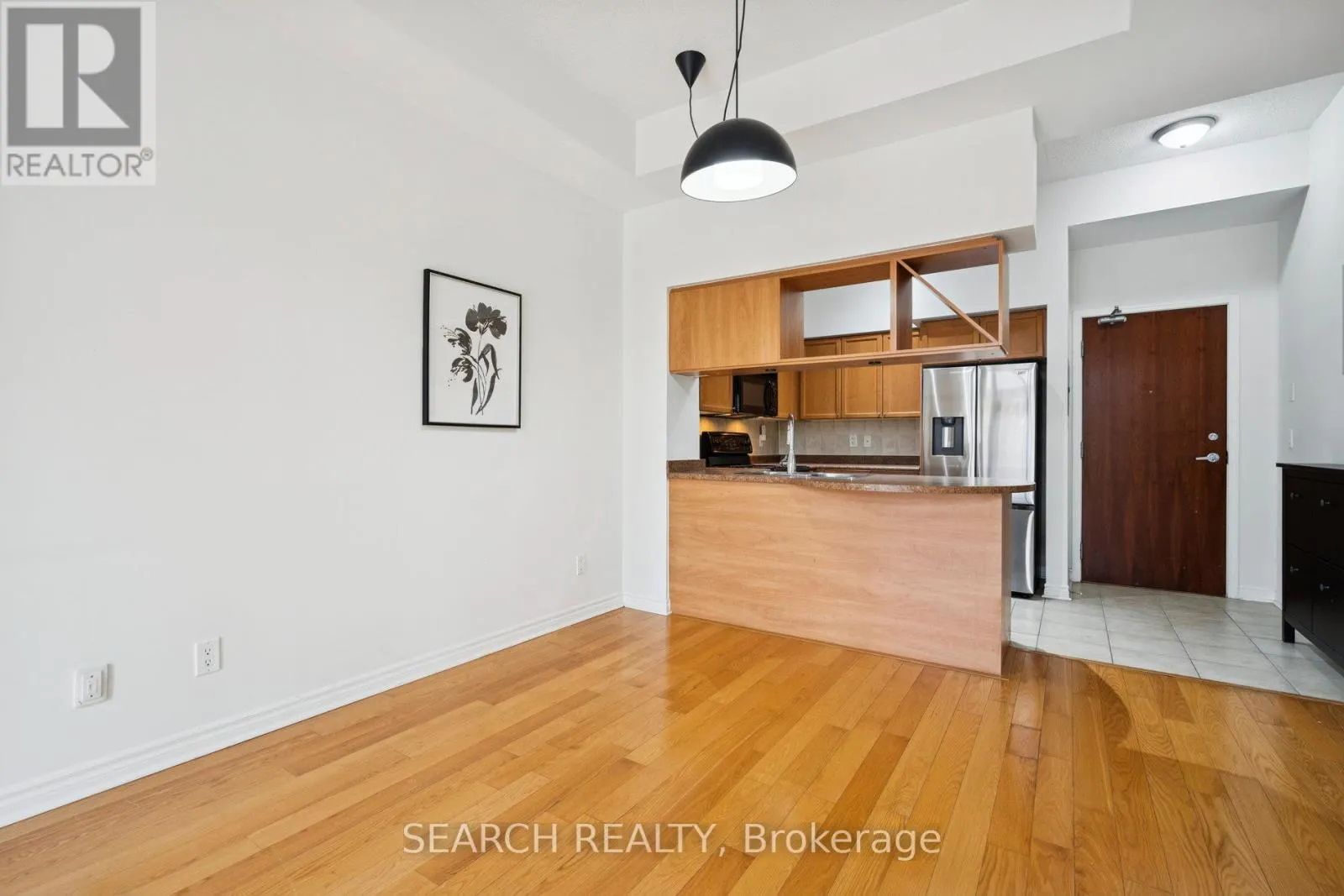 203 - 330 PRINCESS ROYAL DRIVE
