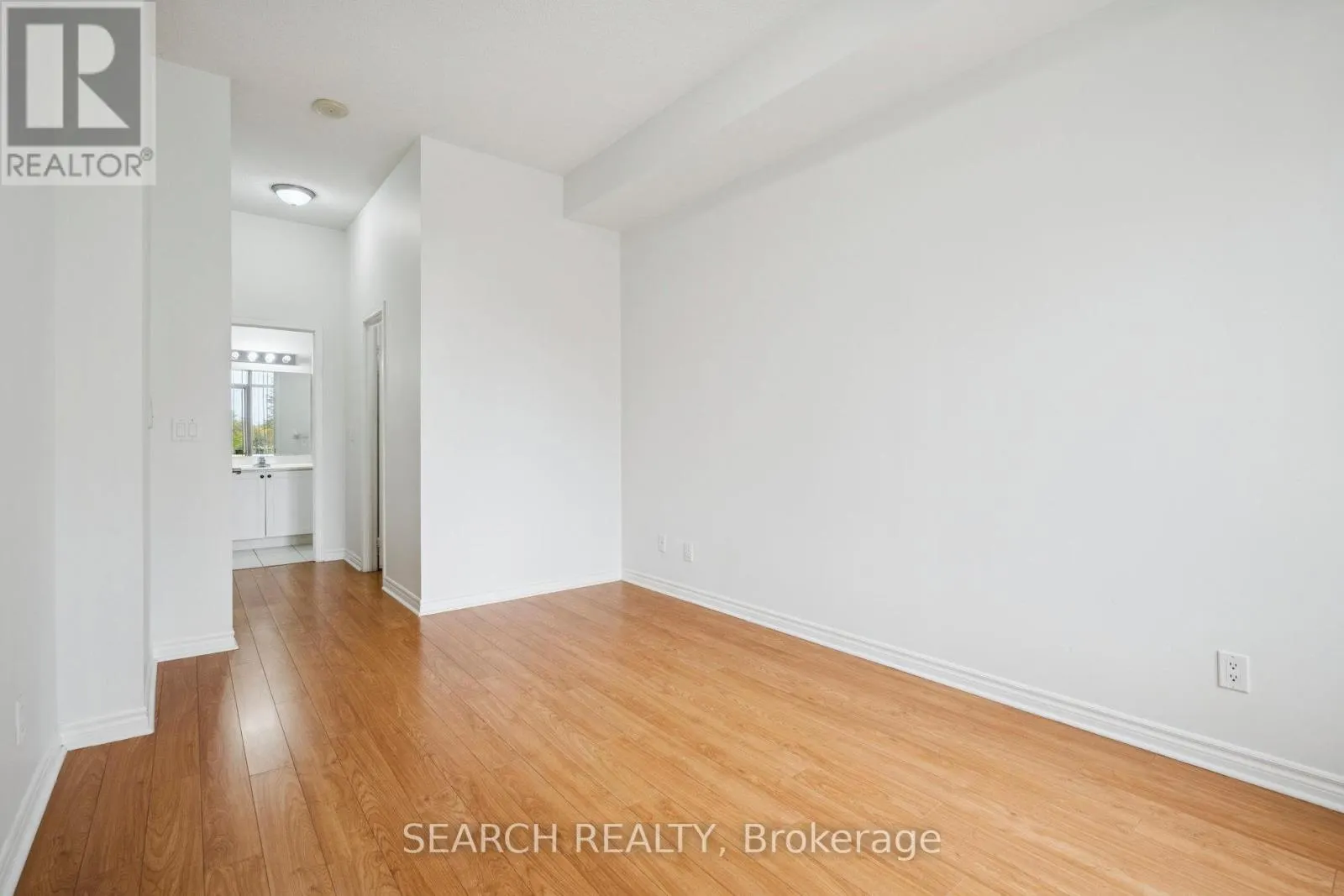 203 - 330 PRINCESS ROYAL DRIVE