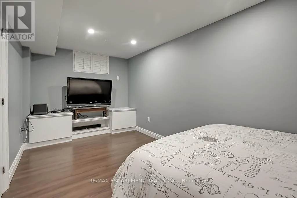 2428 LAKESHORE ROAD