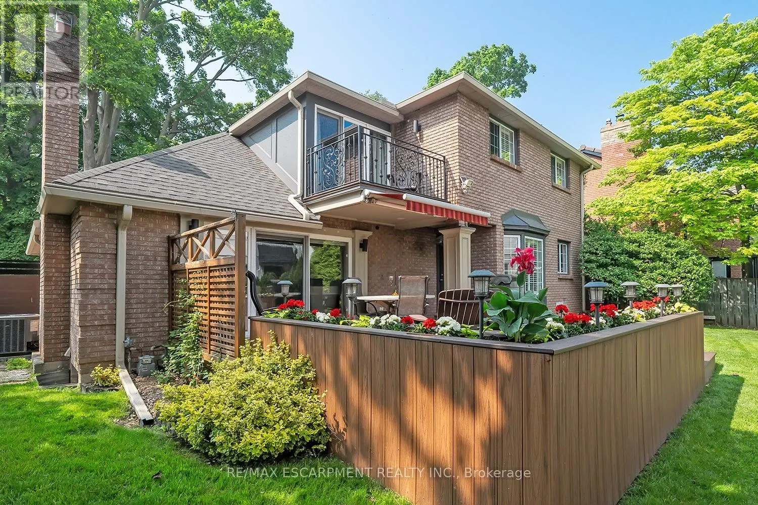 2428 LAKESHORE ROAD