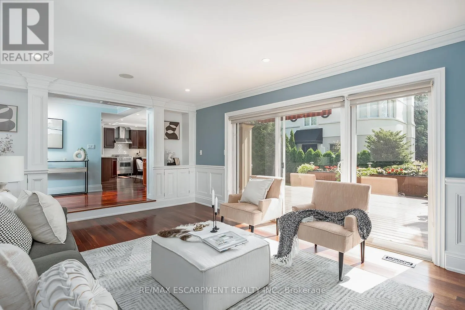 2428 LAKESHORE ROAD