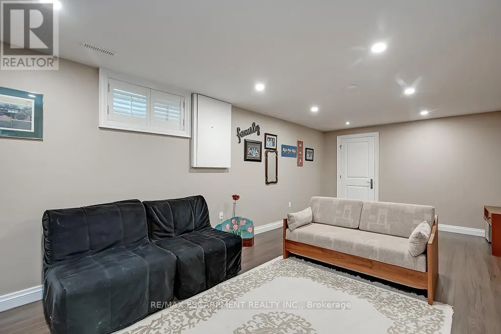 2428 LAKESHORE ROAD
