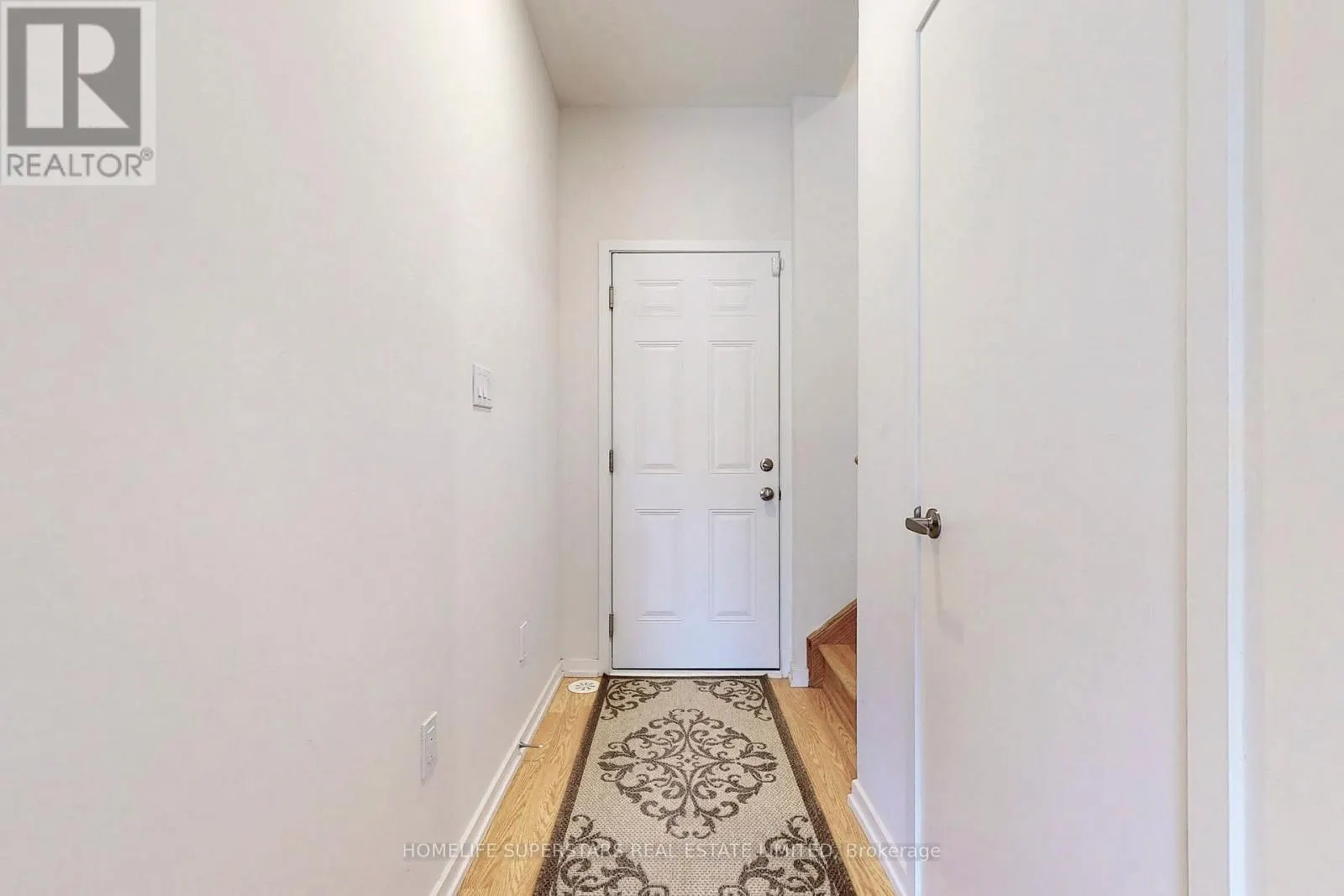154 LANDSBRIDGE STREET