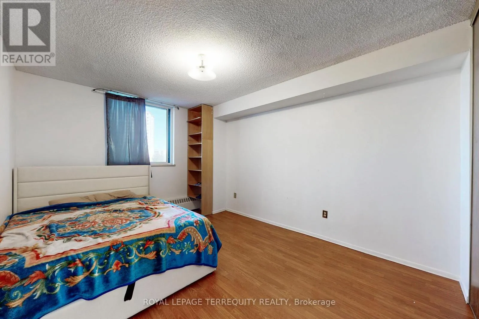 410 - 5 SAN ROMANO WAY