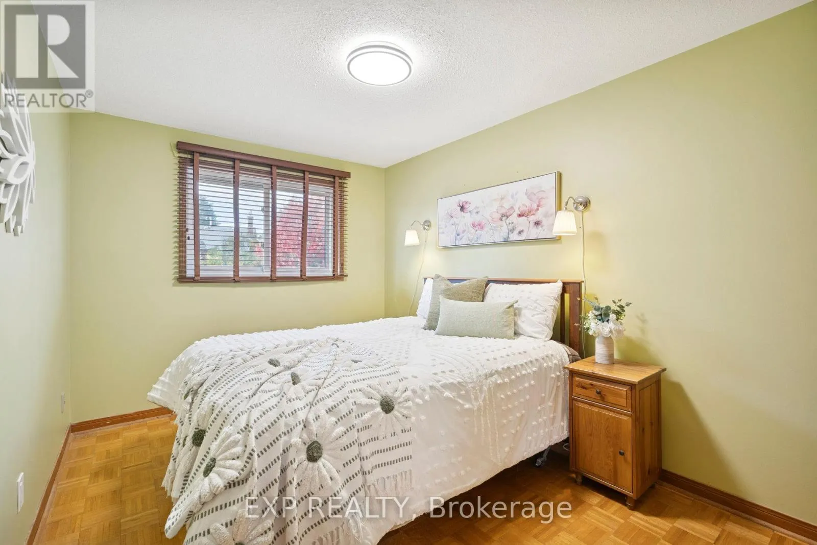 1596 CORKSTONE GLADE