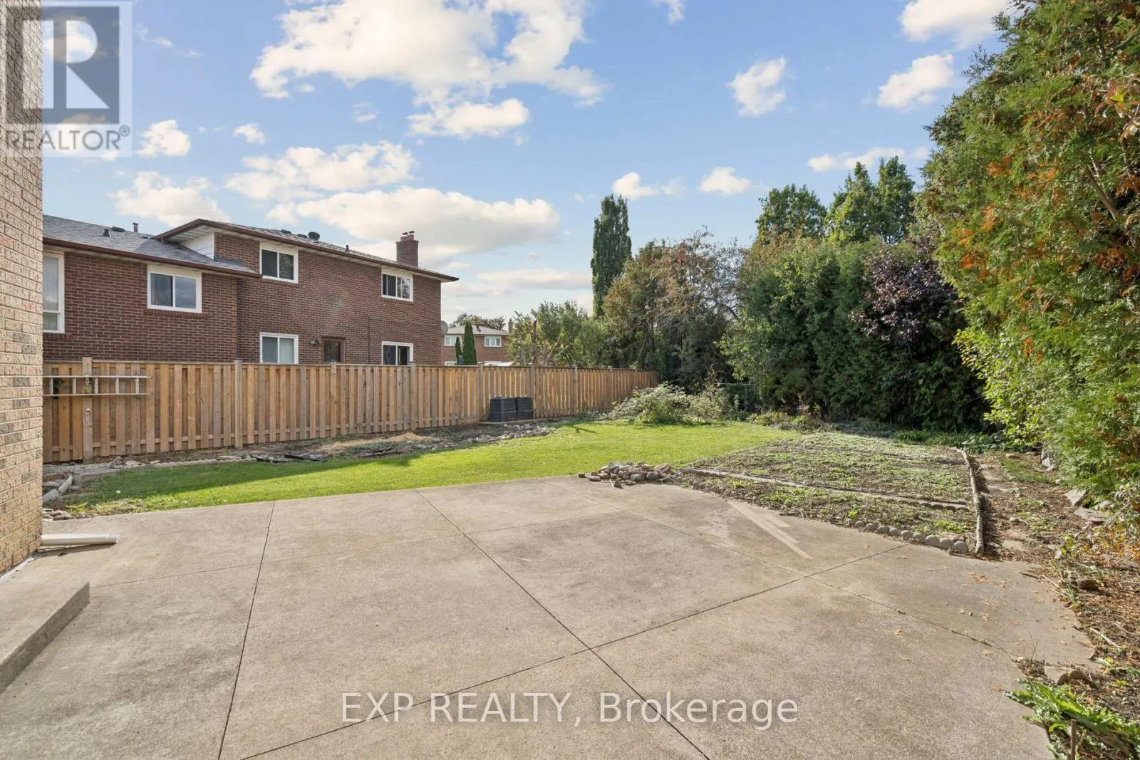 1596 CORKSTONE GLADE