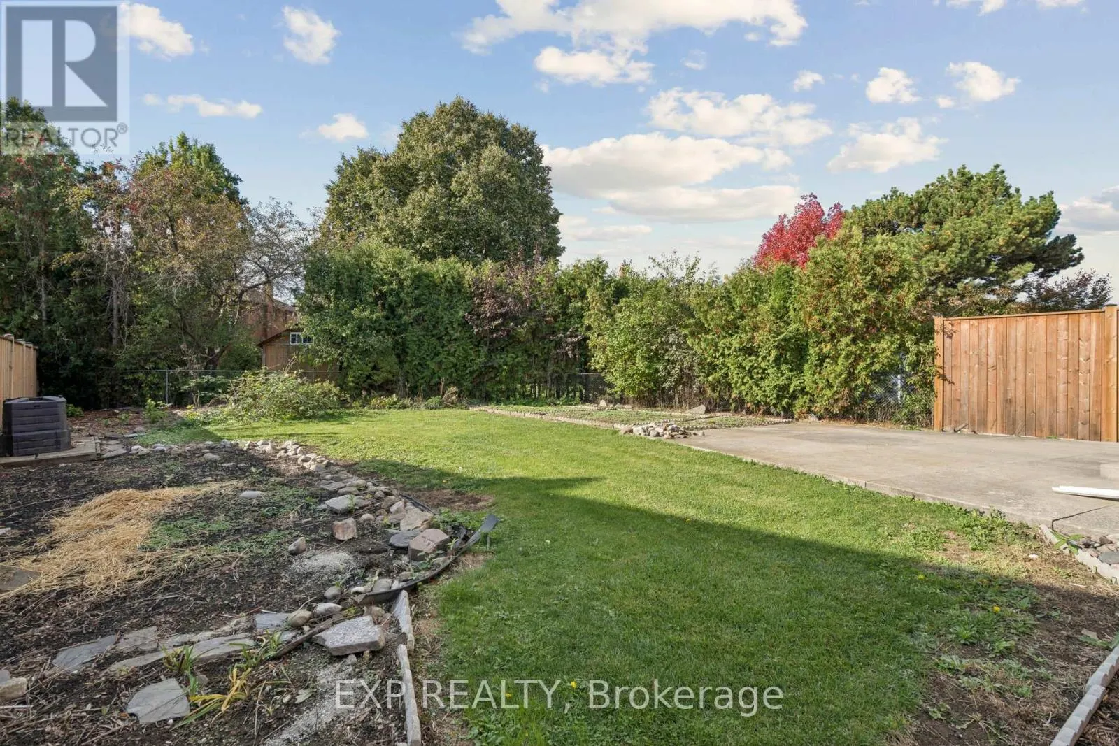 1596 CORKSTONE GLADE