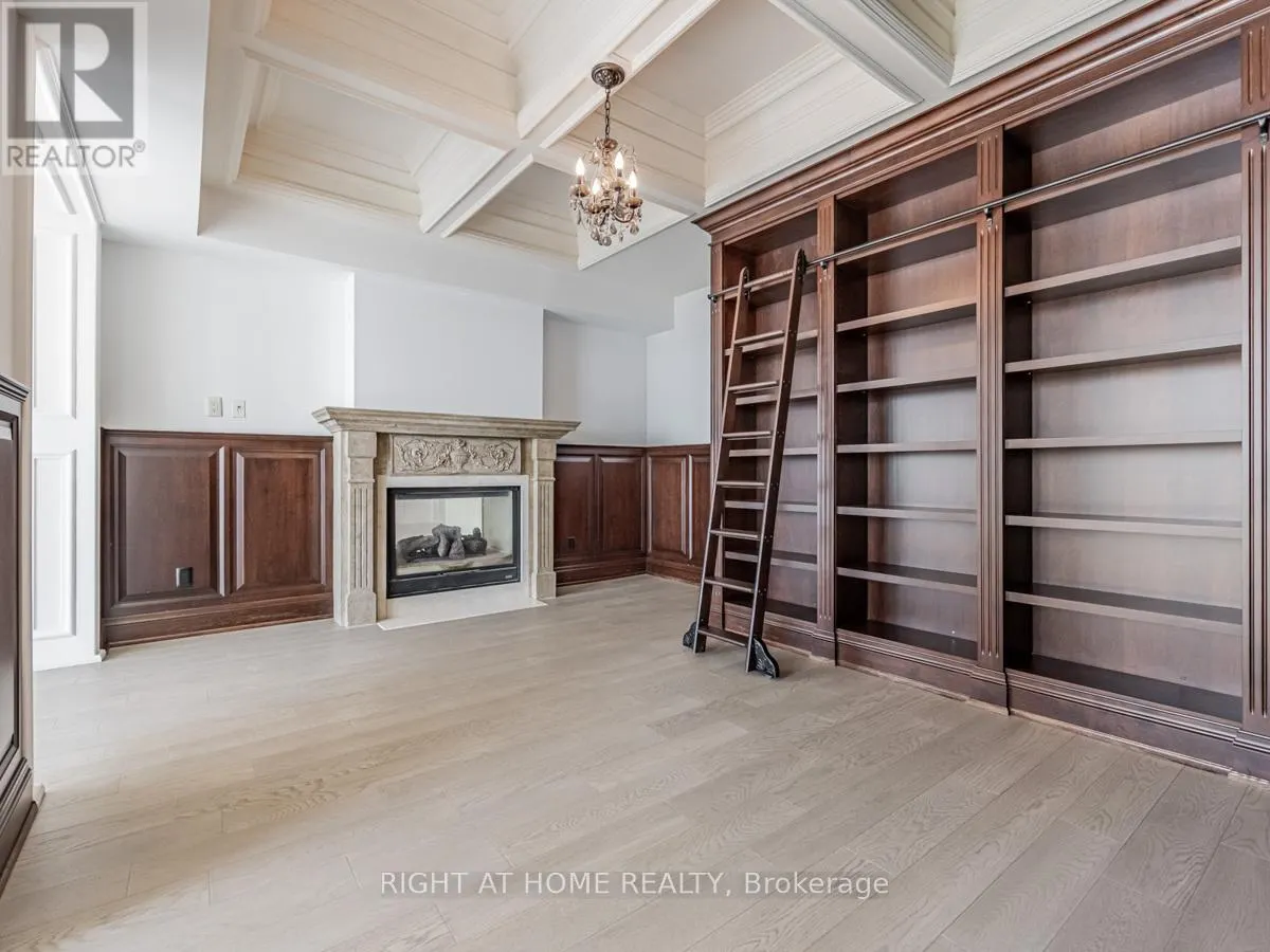 LPH19 - 2095 LAKE SHORE BOULEVARD W
