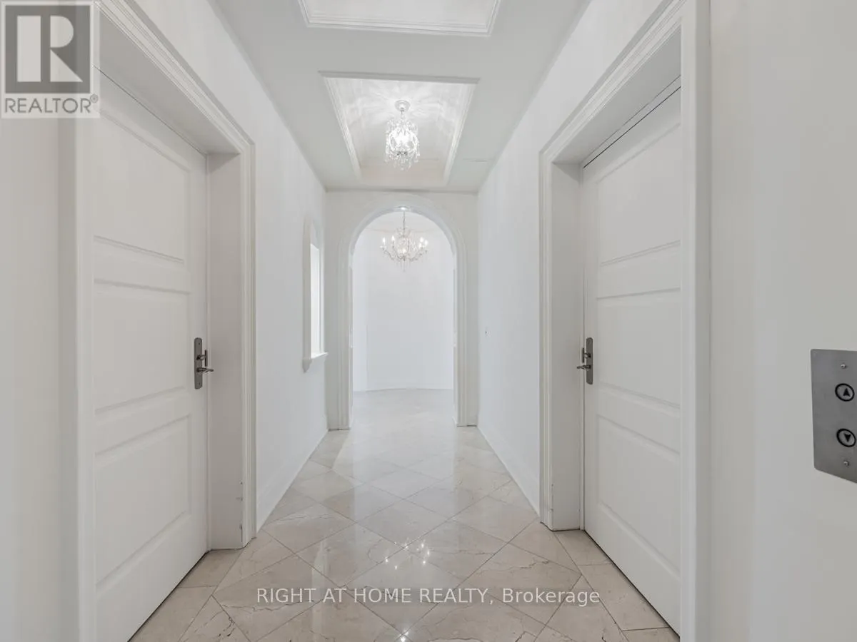 LPH19 - 2095 LAKE SHORE BOULEVARD W