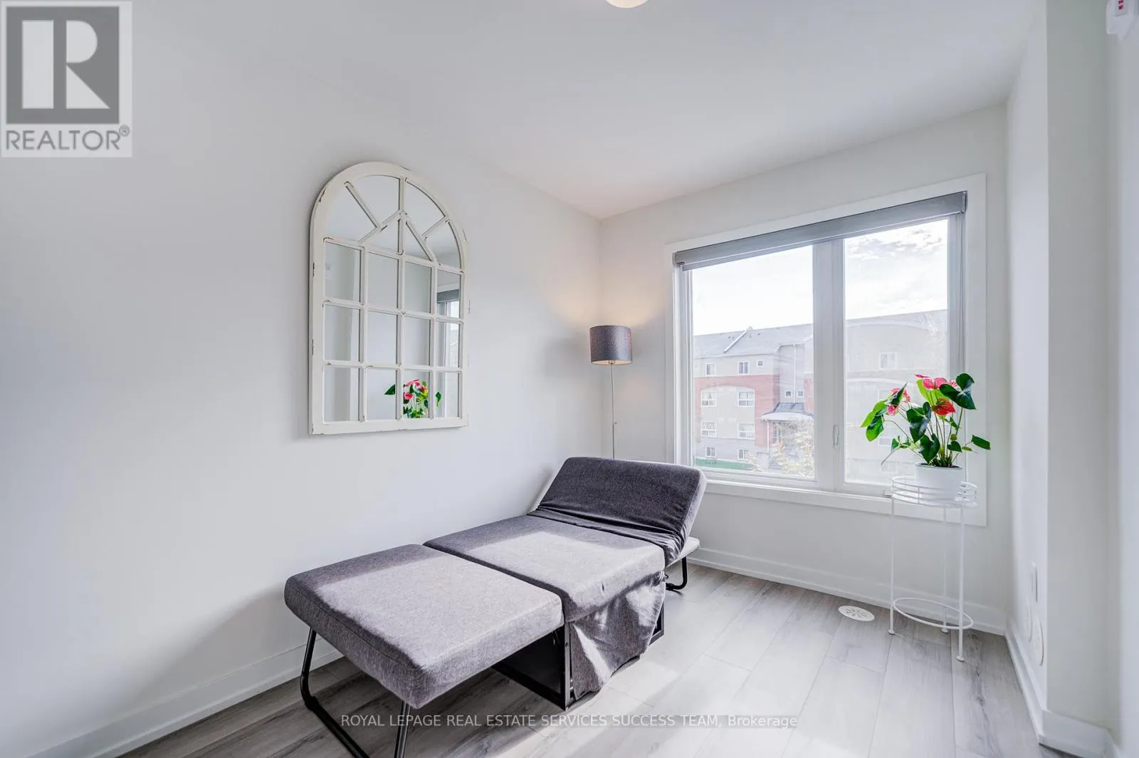# 2 - 3546 COLONIAL DRIVE