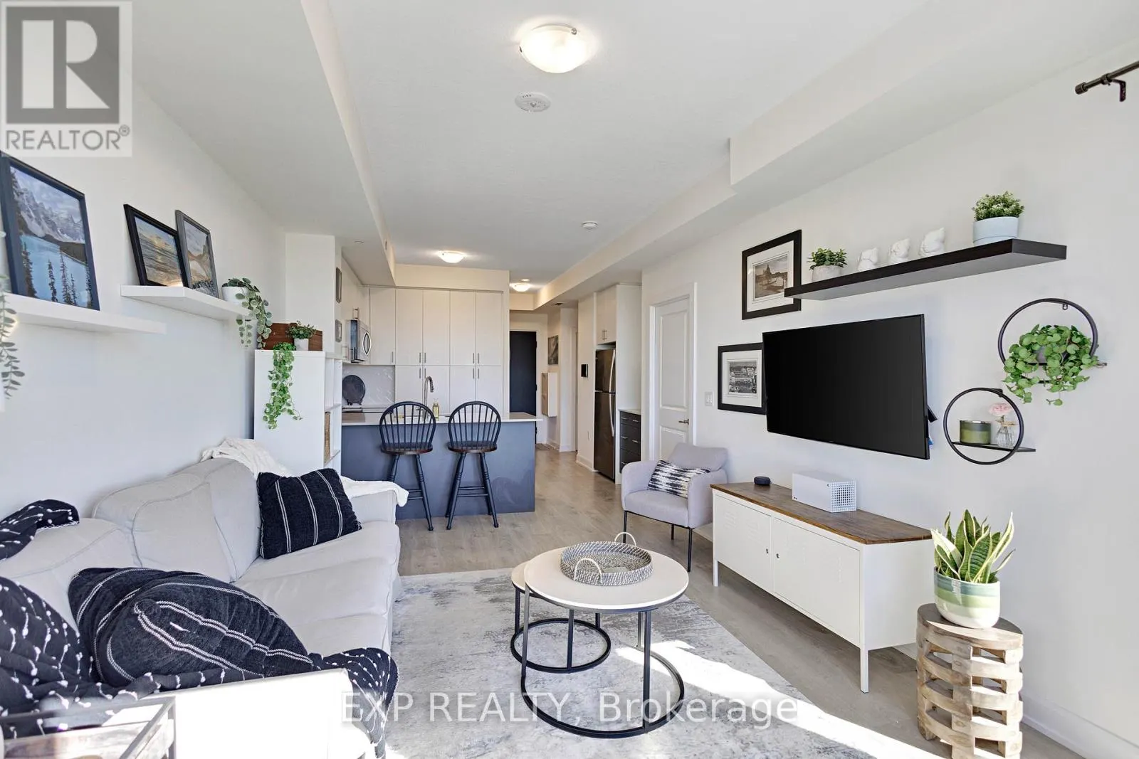 721 - 3200 WILLIAM COLTSON AVENUE