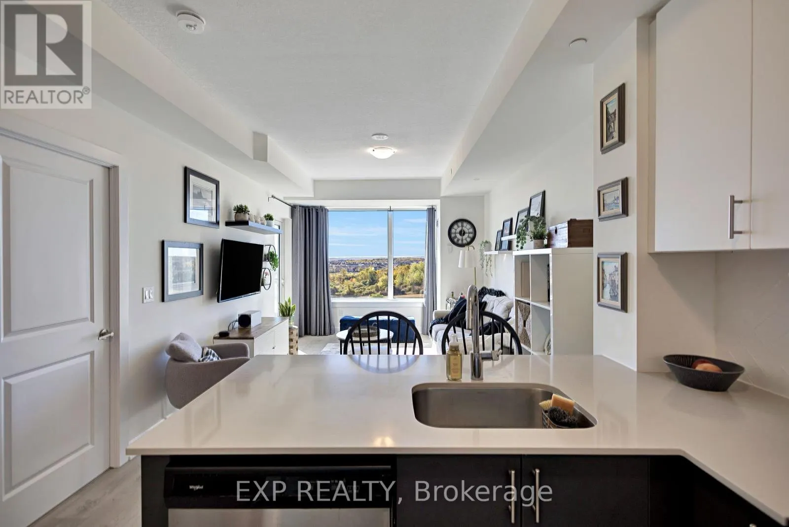 721 - 3200 WILLIAM COLTSON AVENUE